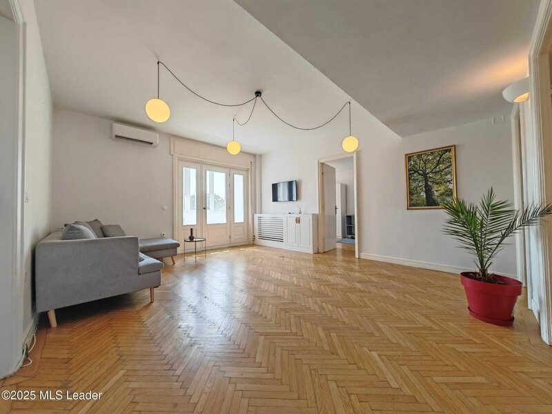 Piata Victoriei - str. Occidentului Apartament 4 camere,