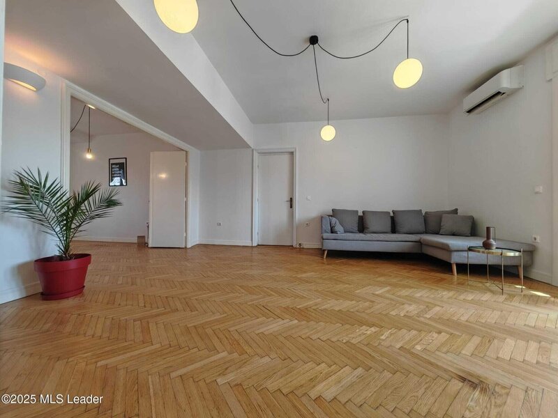 Piata Victoriei - str. Occidentului Apartament 4 camere,